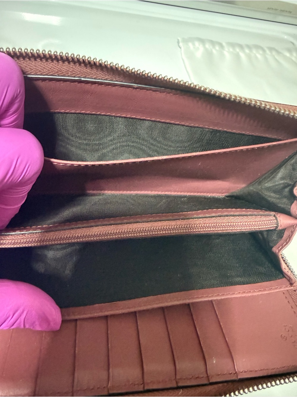 Gucci Floral GG Supreme Zip Around Wallet in Beige with Pink and Green Flowers - Picture 8 of 9